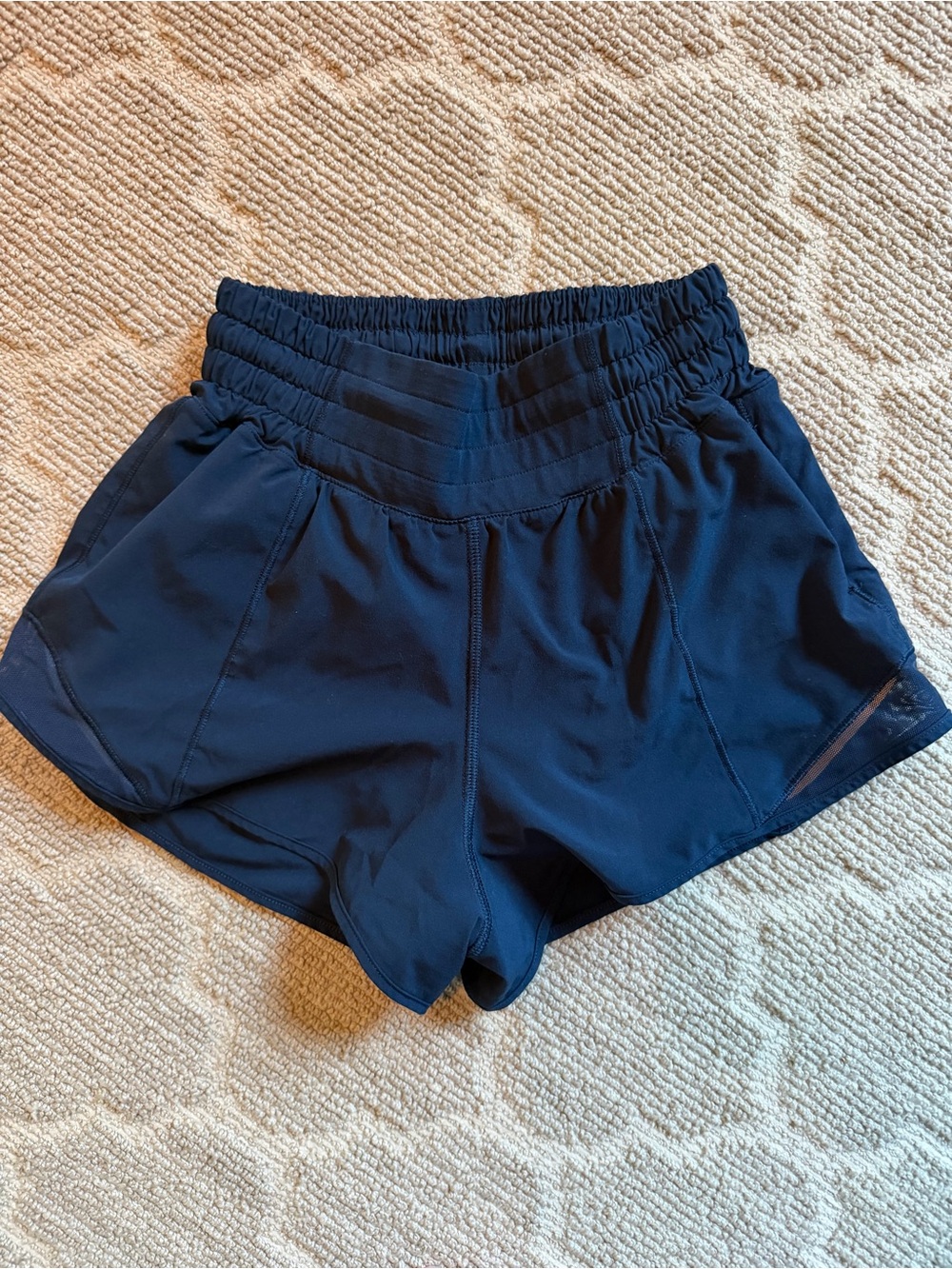 Lululemon High Rise Hotty Hot 2.5 inch shorts